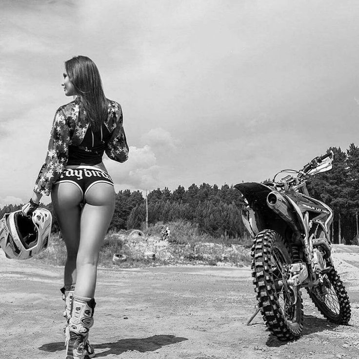 Beautiful girls and motorcycles in Yongyin