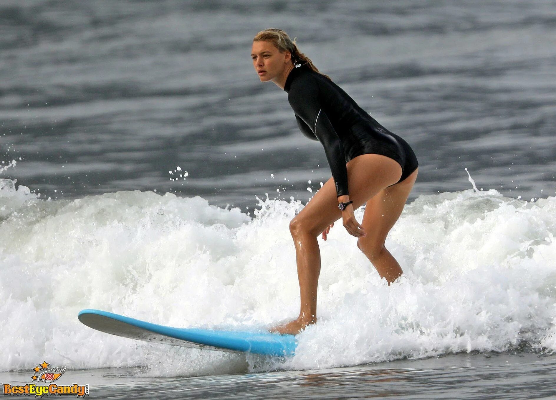 Kelly Rohrbach underwear in Yongyin