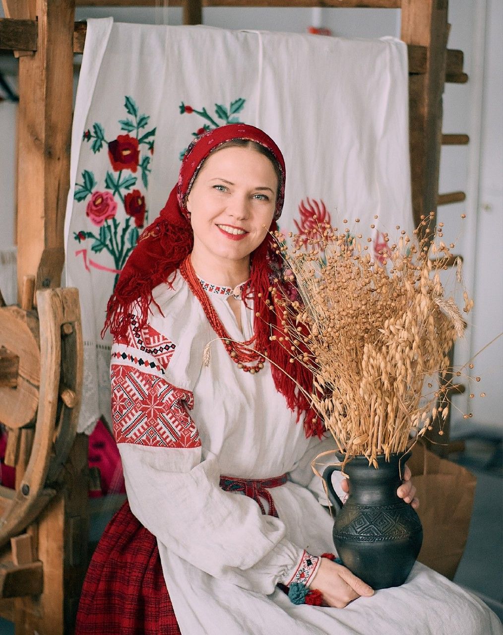 Women in Slavic costumes in Yongyin