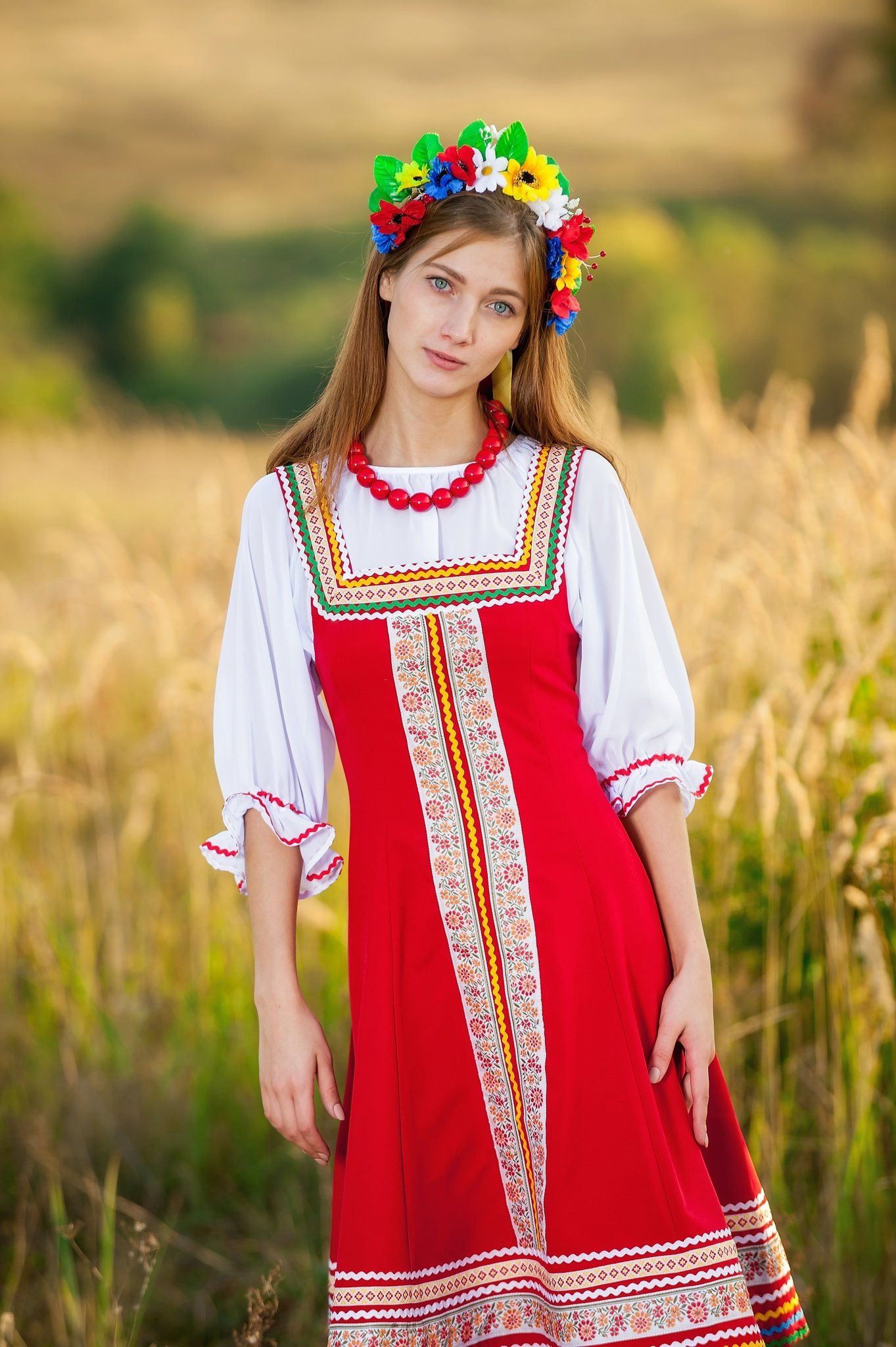 Women in Slavic costumes in Yongyin