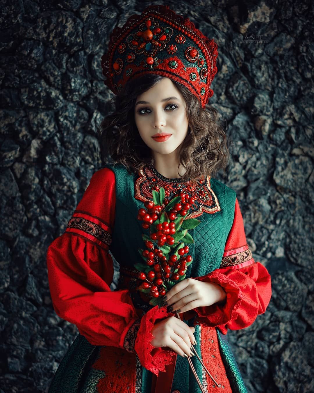 Nude girl Women in Slavic costumes in Yongyin