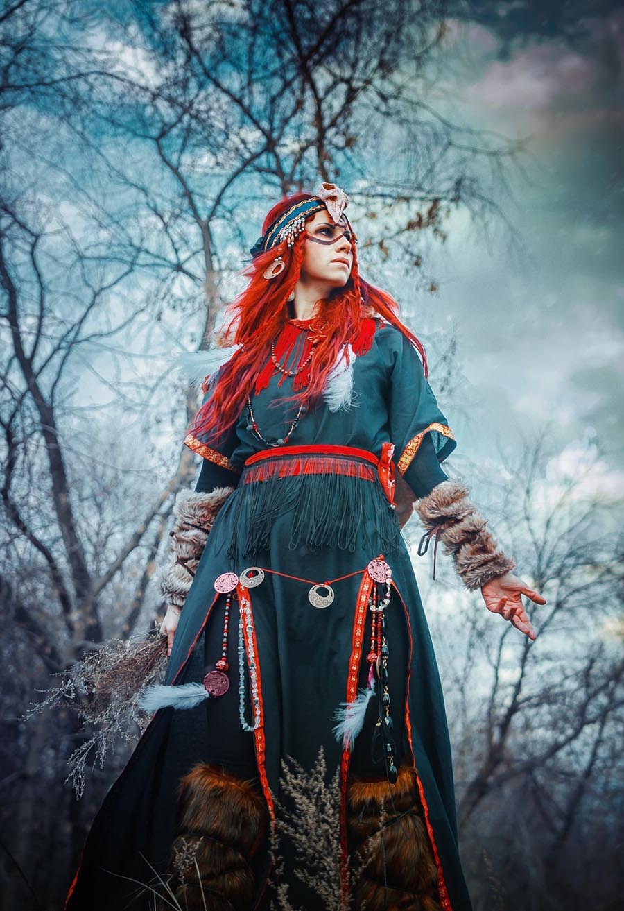 Girls in Slavic costumes underwear in Yongyin