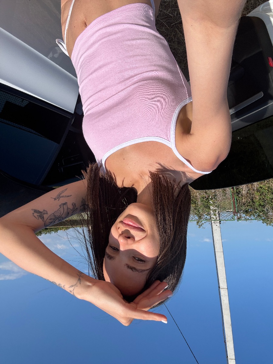 Sexy model Tina in Yongyin